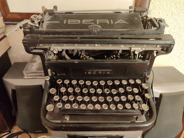 Máquina de escribir antigua