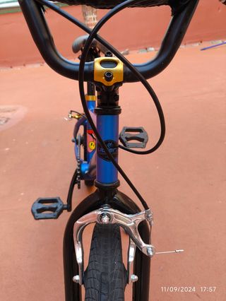 Bicicleta BMX 16' volaré freestyle