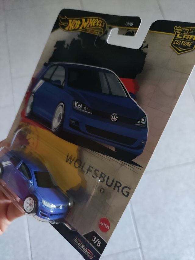 Hot wheels premium Volkswagen golf