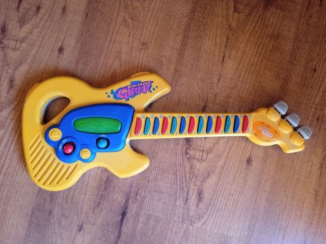 Guitarra eléctrica de juguete 