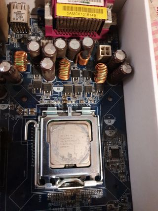 Placa Base + procesador + 2GB RAM