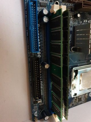 Placa Base + procesador + 2GB RAM