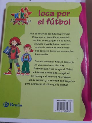 Kika Superbruja loca por el fútbol 