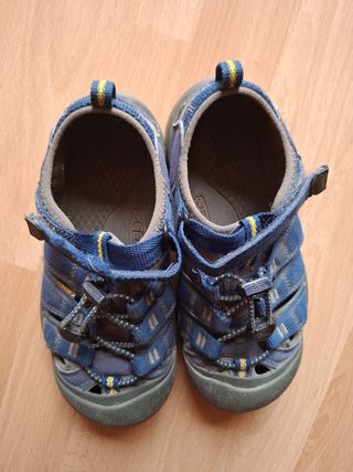 Chanclas infantiles. KEEN. talla 34