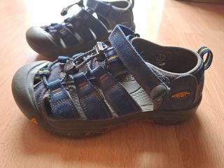 Chanclas infantiles. KEEN. talla 34