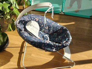 Hamaca Fisher Price con móvil, melodías