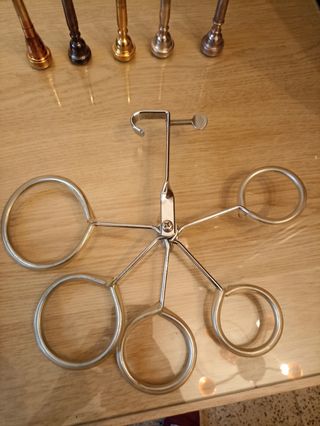 Soporte para sordinas de trompeta