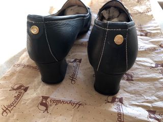 Zapatos Hispanitas de piel en azul 39