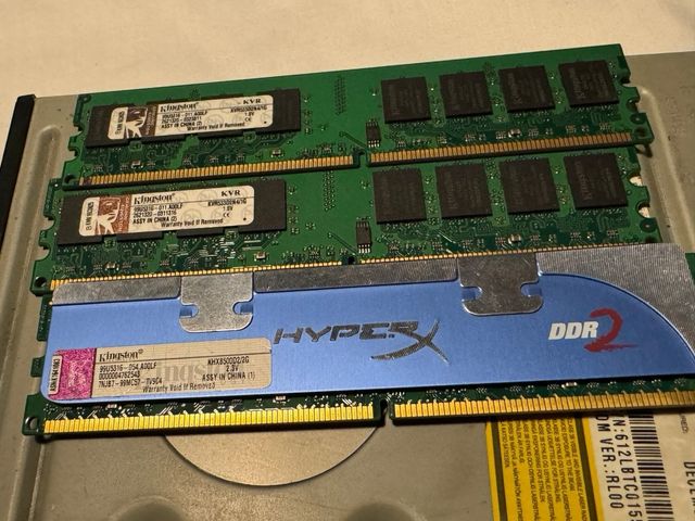 RAM multipla, 2 unità DVD e scheda grafica HDMI