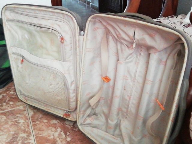 Maleta de viaje con ruedas