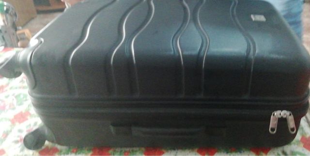 Maleta de viaje con ruedas