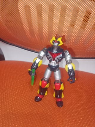 Hyridion Giochi preziosi action figure robot