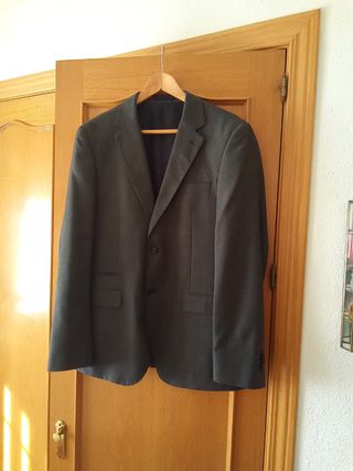 Traje caballero " ROBERTO TORRETTA ".
