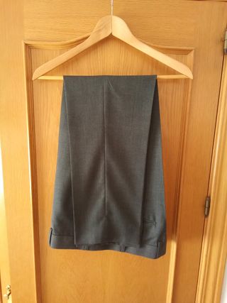 Traje caballero " ROBERTO TORRETTA ".