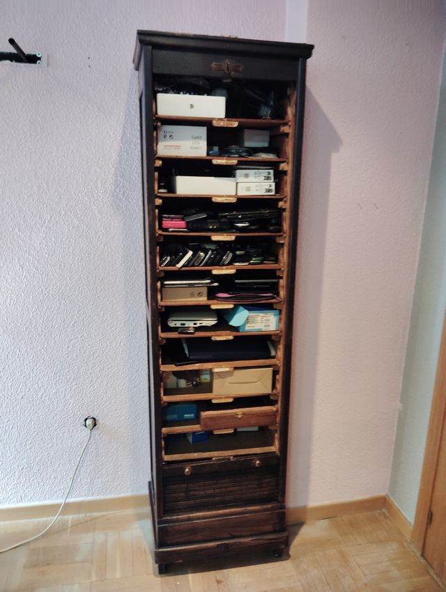 Mueble persiana antiguo