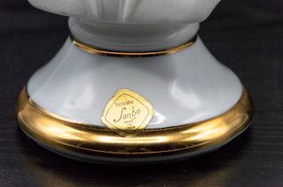 Figura de porcelana Sanbo