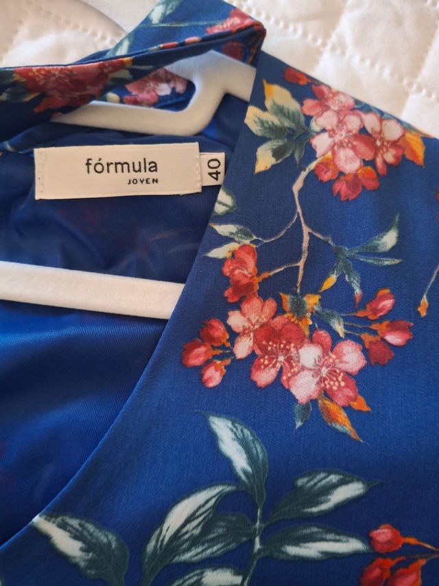 Vestido Fórmula joven,con etiqueta