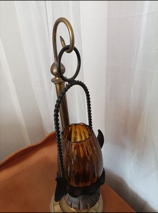 Lámpara antigua tipo farolillo