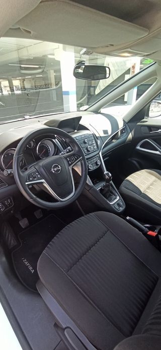 Opel Zafira Tourer 2015