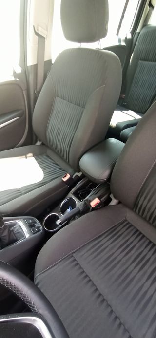 Opel Zafira Tourer 2015