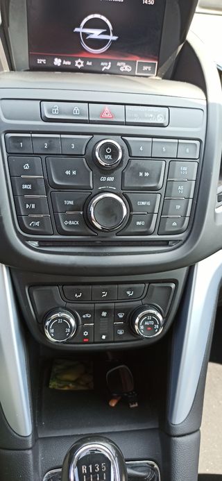 Opel Zafira Tourer 2015