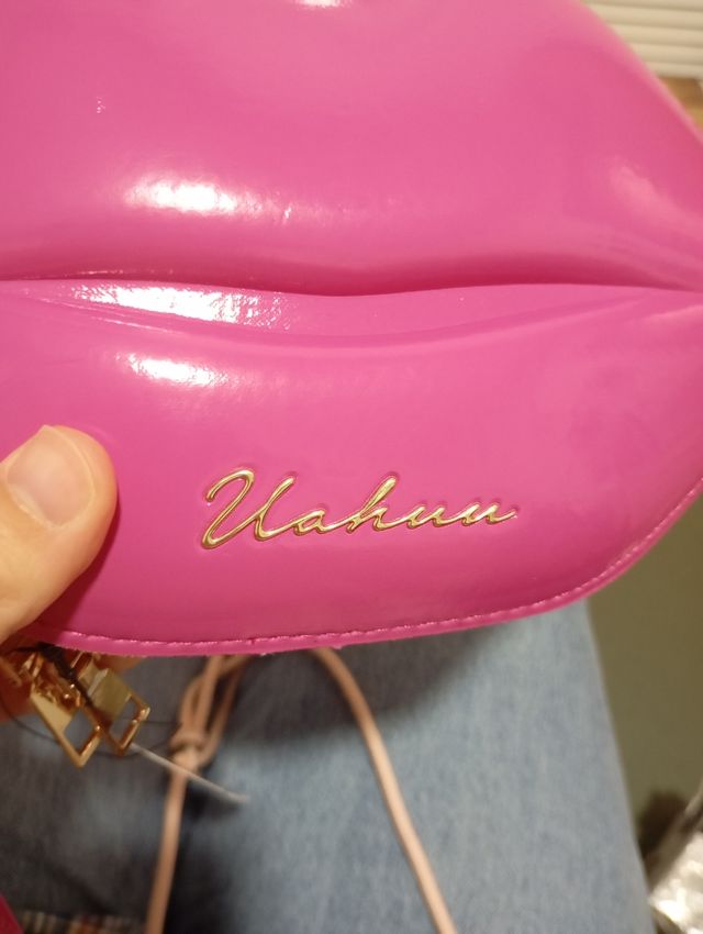 Bolso de mano labios