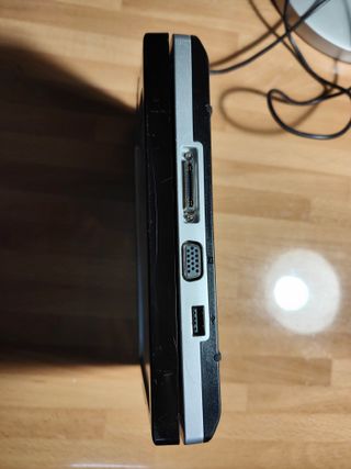 Vecchio PC UMPC AHTEC UM700UV1 (non funzionante)
