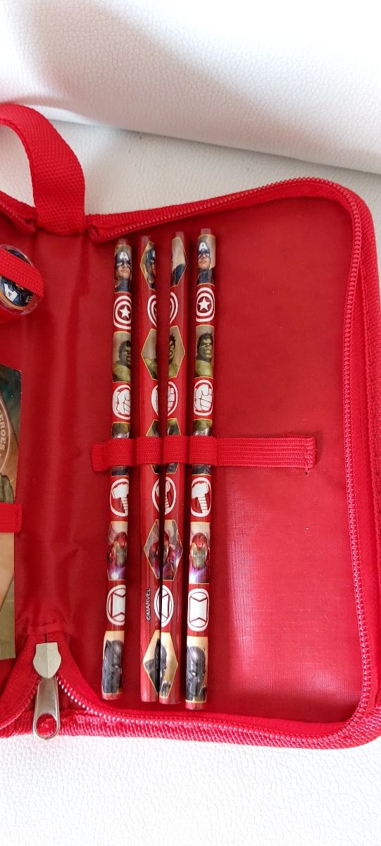 Astuccio Scuola/asilo Avengers Marvel nuovo