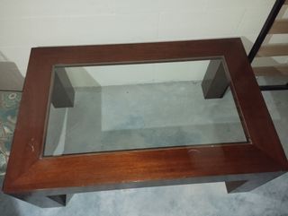 Mesa baja de jardín.