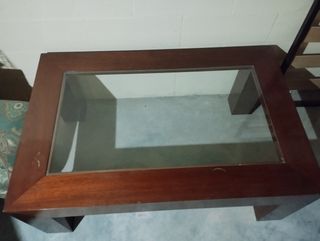 Mesa baja de jardín.