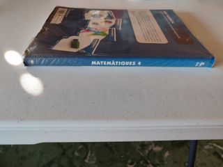 Libros 4° Matematiques y lengua catalana