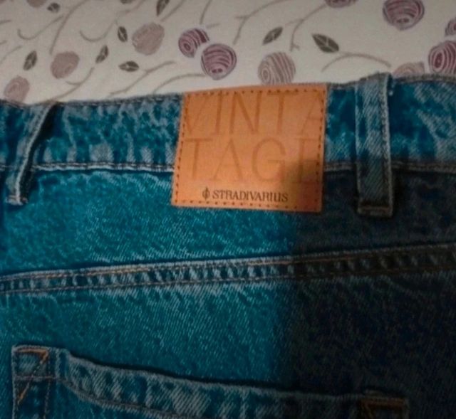 Vaquero talla 42 Stradivarius