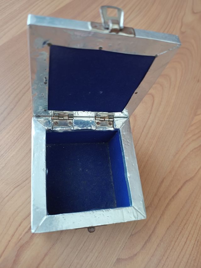 Caja joyero laton 