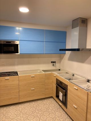 Intalador de cocinas,armarios,baños,parquet etc