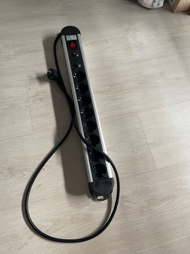 Base de aluminio 8 Tomas