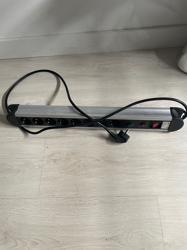 Base de aluminio 8 Tomas