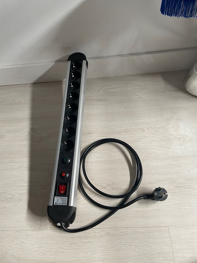 Base de aluminio 8 Tomas