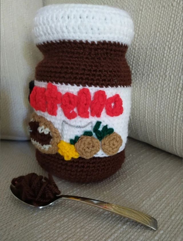 Nutella amigurumi.