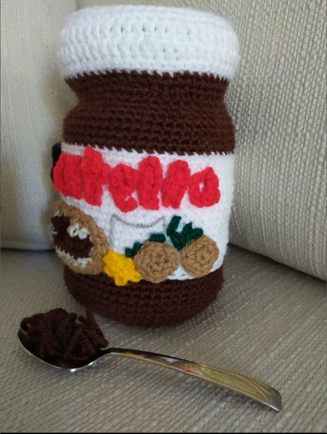 Nutella amigurumi.
