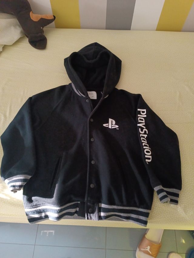 Bomber de niño negra de Playstation,9 años