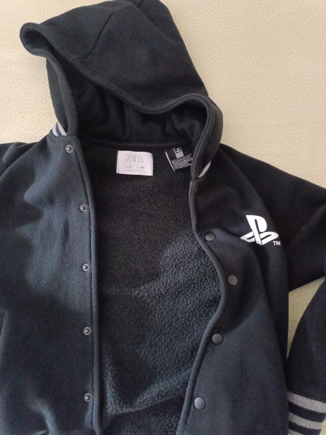 Bomber de niño negra de Playstation,9 años