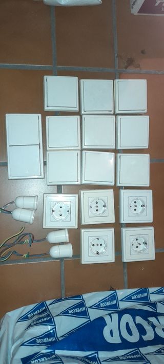 Enchufes e interruptores
