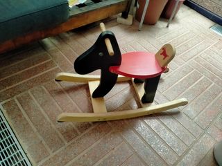 Caballo de madera niños