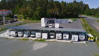 PLAZAS PARKING AUTOCARAVANAS/ BARCOS-LANCHAS