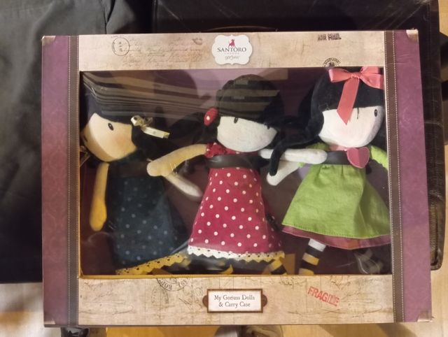 Gorjuss 3 muñecas  maleta