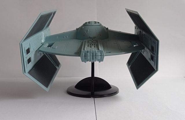 MAQUETA TIE FIGHTER DARTH VADER'S