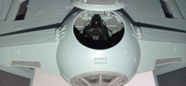 MAQUETA TIE FIGHTER DARTH VADER'S