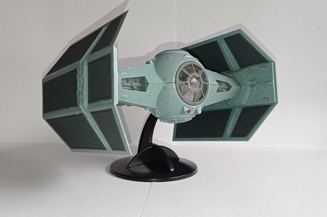 MAQUETA TIE FIGHTER DARTH VADER'S
