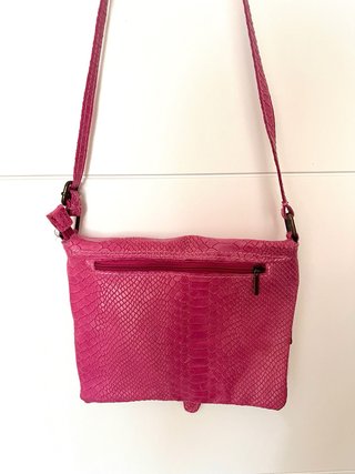 Bolso cuero de serpiente rosa