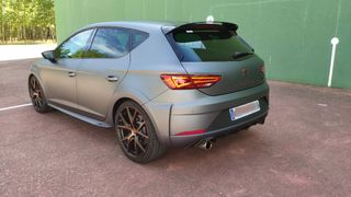 SEAT Leon Cupra R